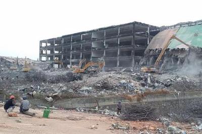 深圳城市更新中的建筑物拆除作业 旧楼、城中村与烂尾楼的拆除管理与挑战